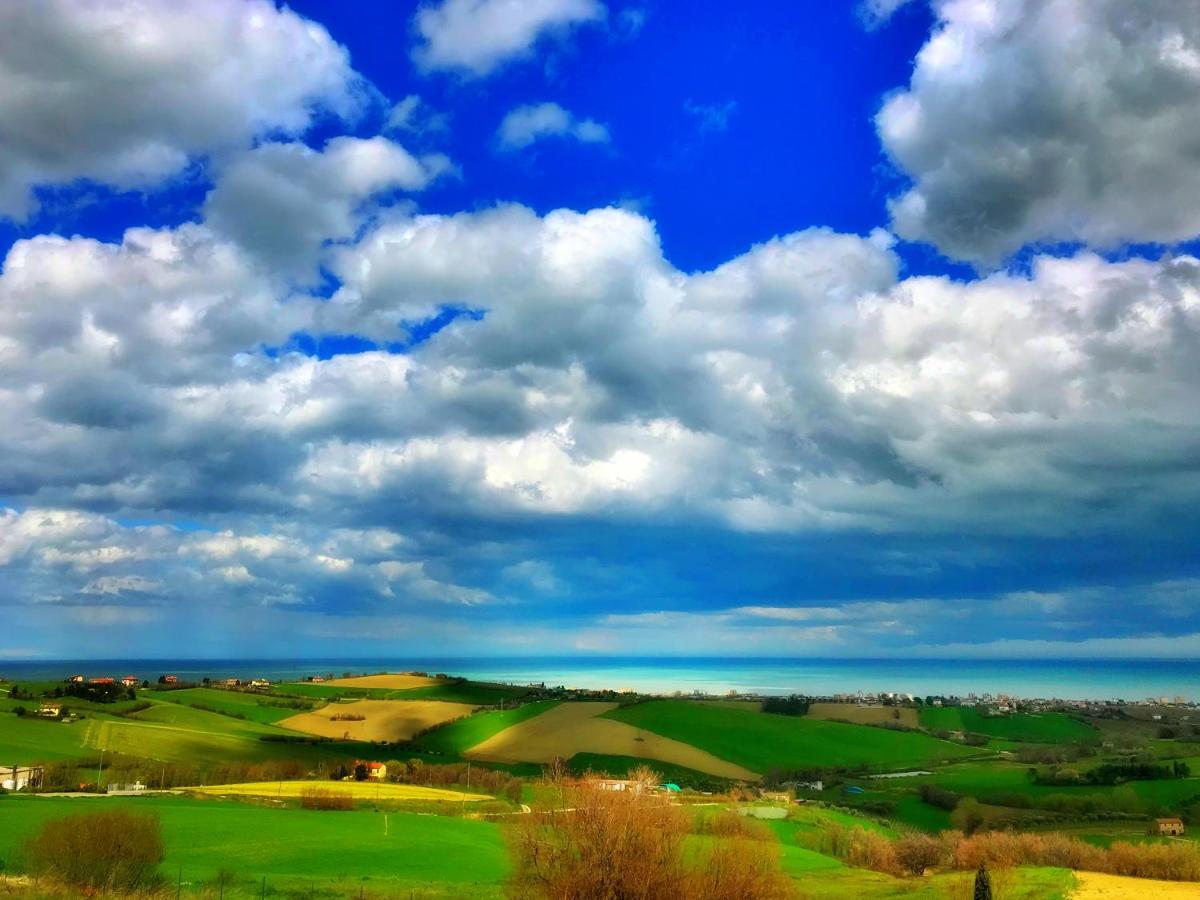 Live Your Dream San Costanzo Екстериор снимка